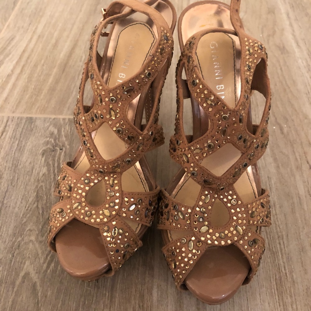 Gianni Bini high heels
